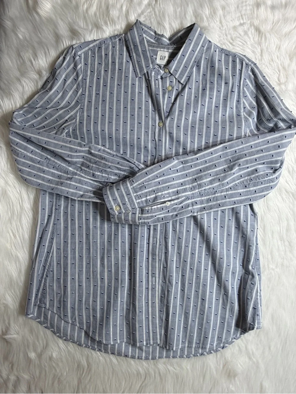 Gap Fitted Boyfriend Shirt Sz M Blue Striped Dobby Dot Button Up